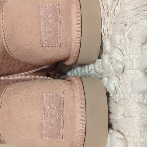 UGG NIB Pink Sparkle Snow Leopard Boots 8 - Picture 6 of 8